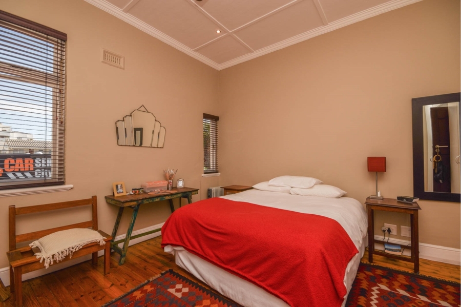 2 Bedroom Property for Sale in Sea Point Western Cape